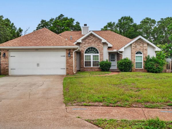 519 E Timberlake Drive, Mary Esther, FL 32569