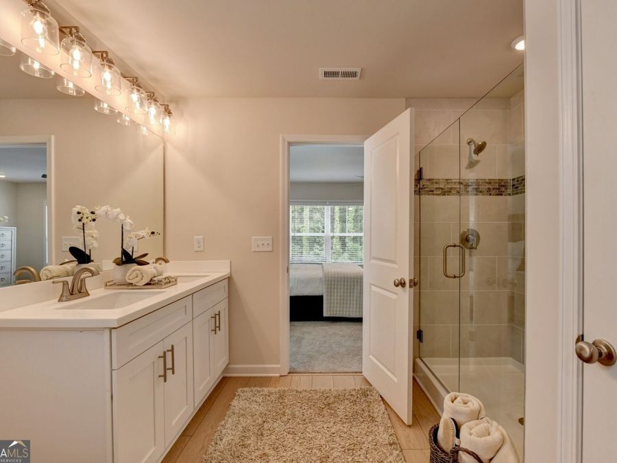 Property Image 80