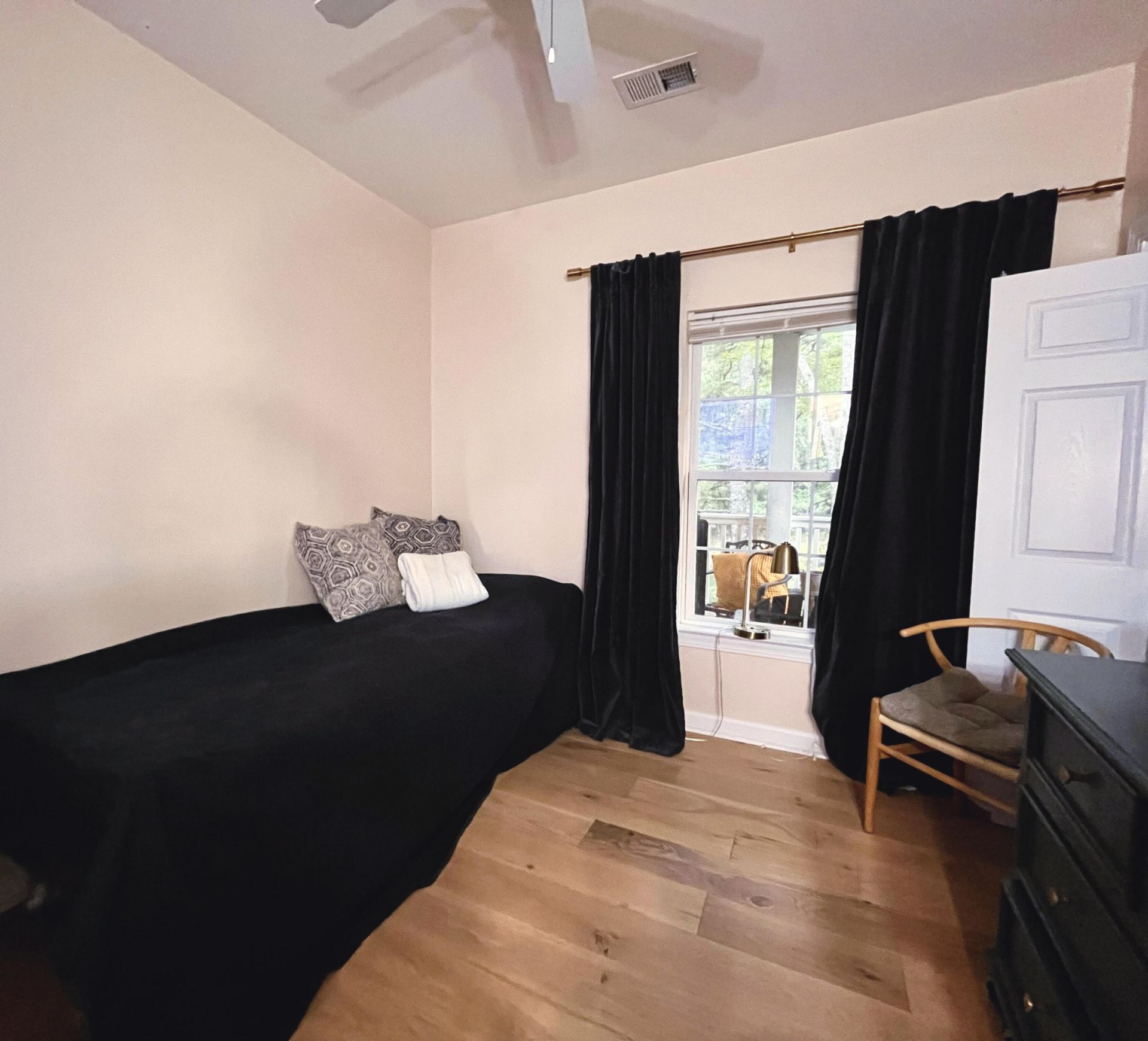 1108 Grove Park Photo 17