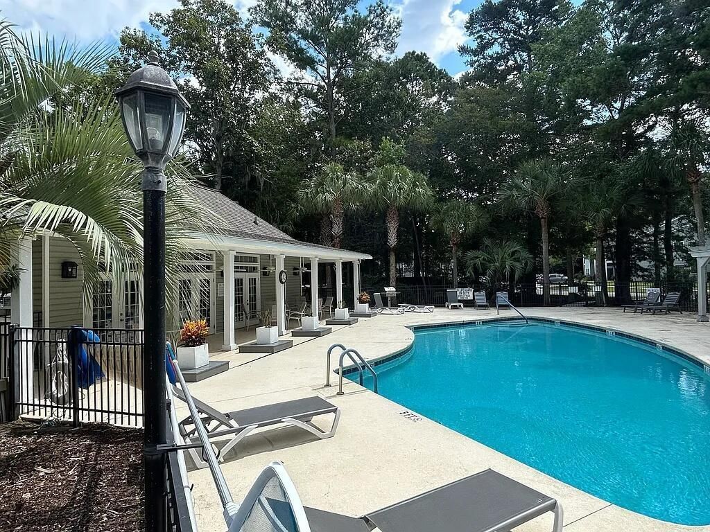 1108 Grove Park Photo 18