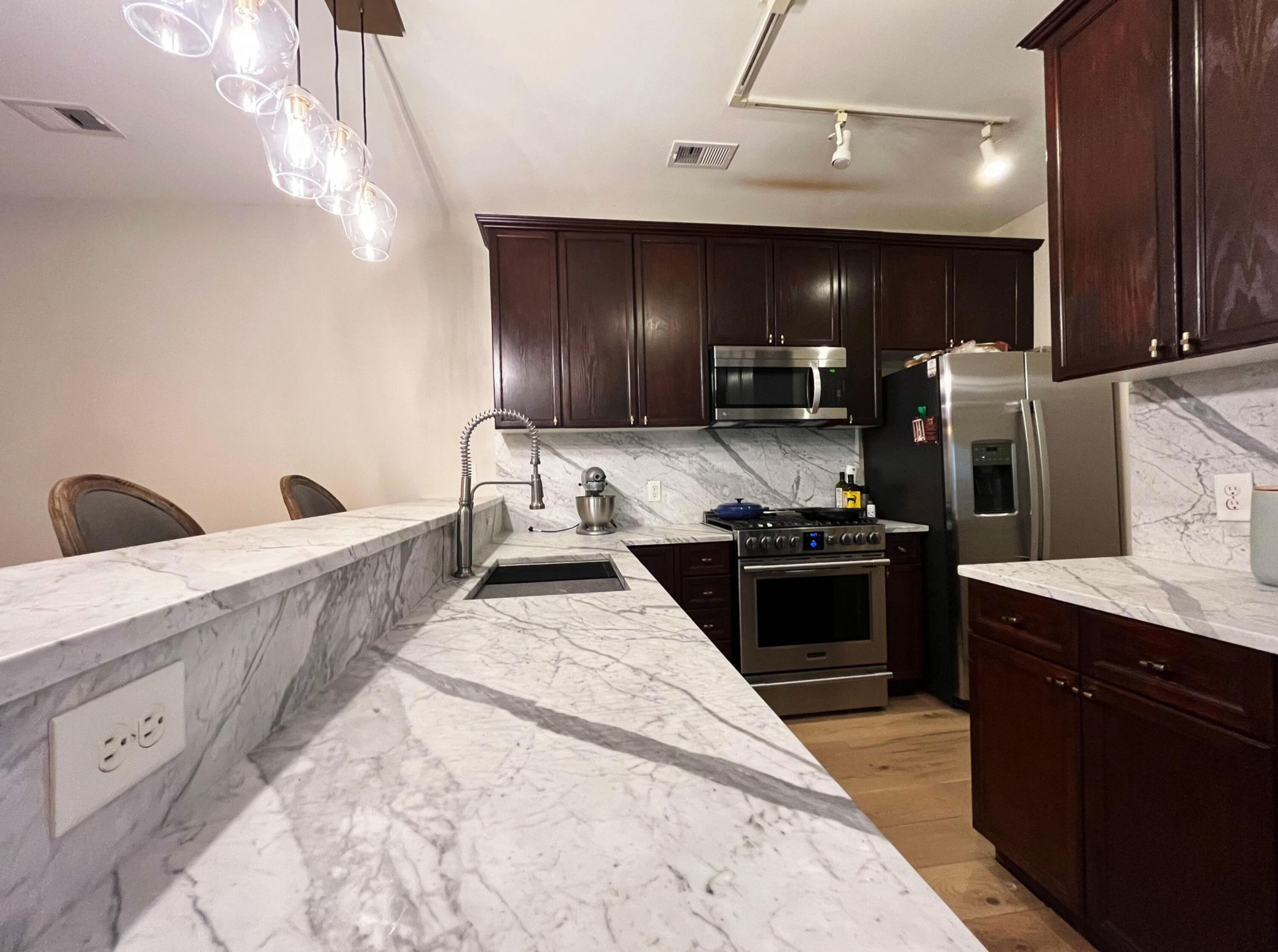 1108 Grove Park Photo 5