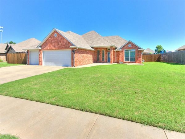1059 Fox Run Lane, Blanchard, OK 73010