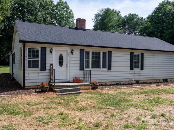 227 W 27th Street , Newton, NC 28658