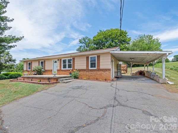 111 Keith Street , Clyde, NC 28721