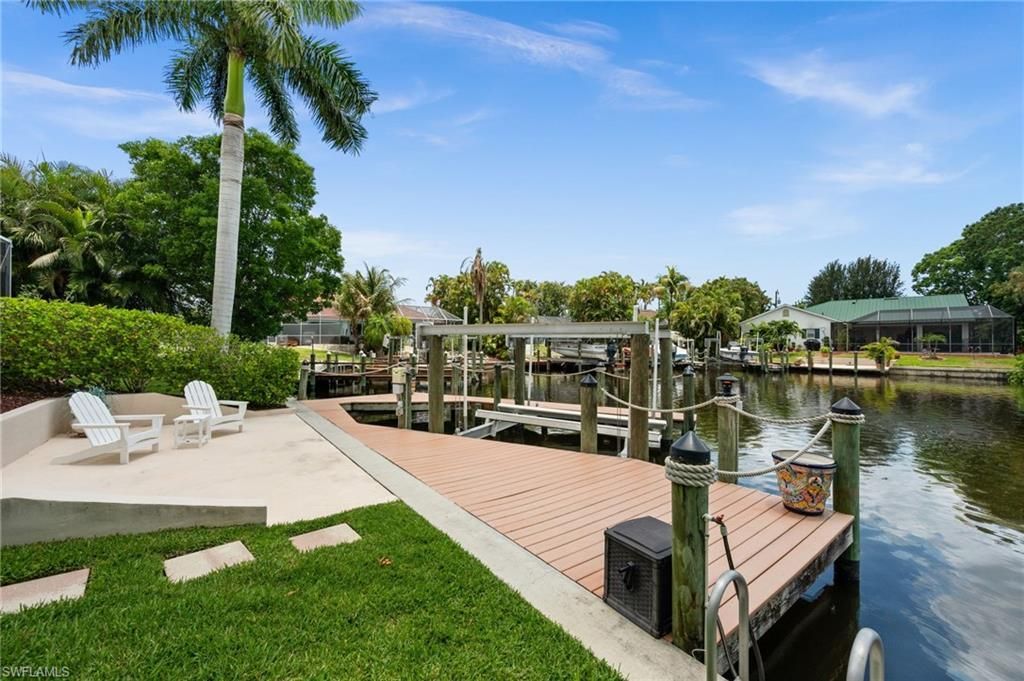 2106 SE 20th Ln, Cape Coral, FL 33990 Photo