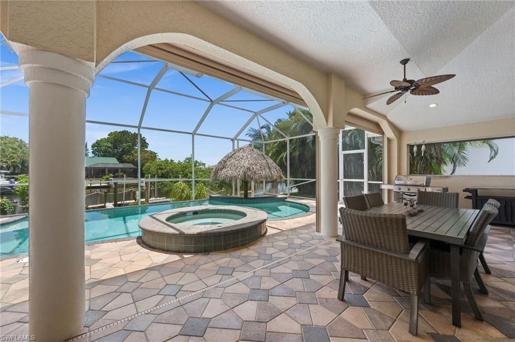 2106 SE 20th Ln, Cape Coral, FL 33990 Photo