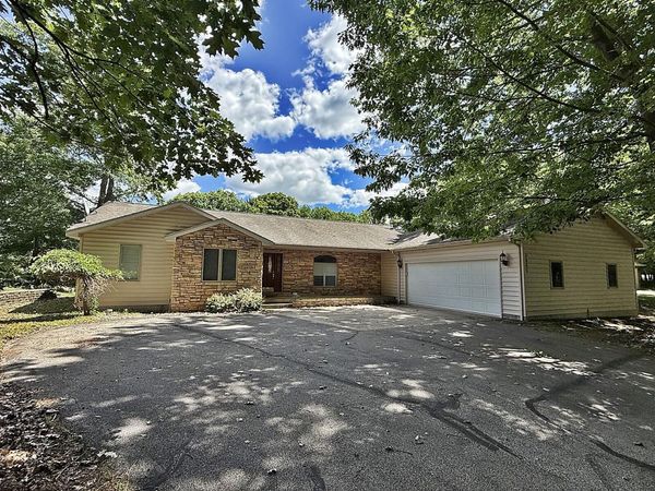 8980 Canyon Springs Court, Canadian Lakes, MI 49346