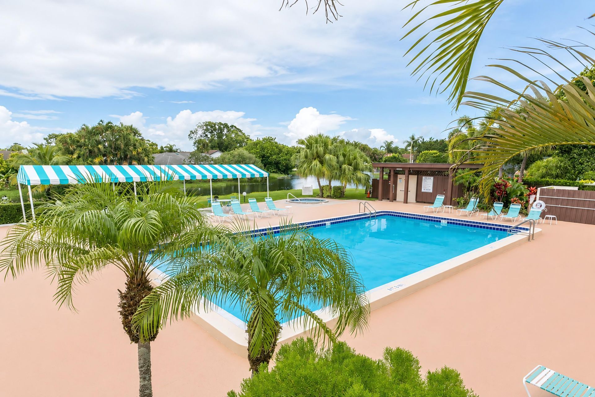 7892 Willow Springs Drive, Unit #1517, Greenacres, FL 33467 Photo