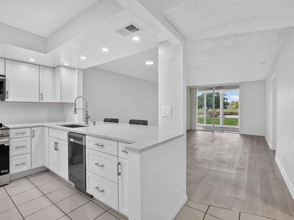 1700 NW 80th Avenue, Unit 104, Margate, FL 33063