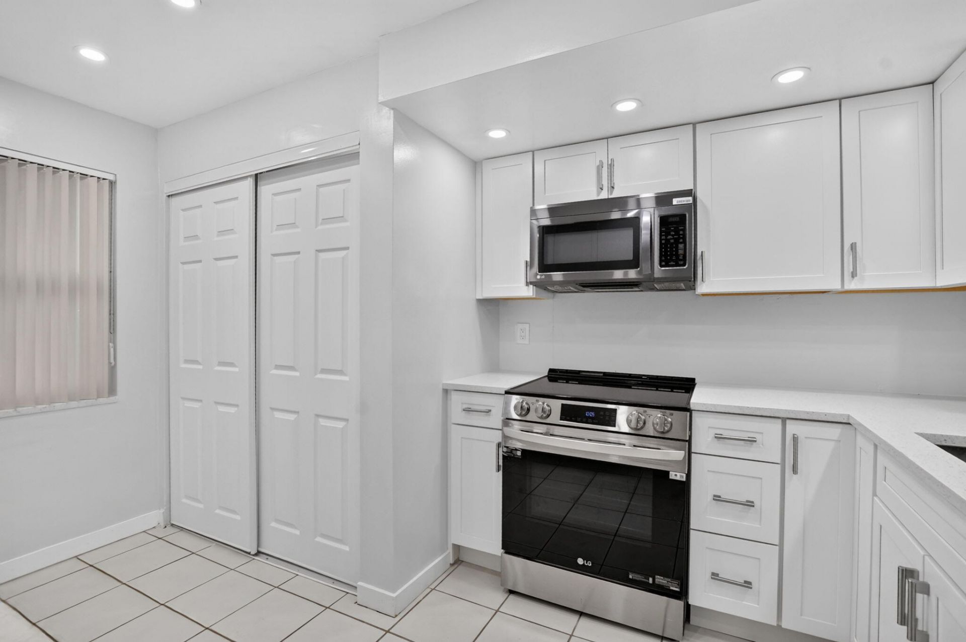 1700 NW 80th Avenue, Unit 104, Margate, FL 33063 Photo