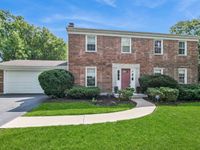 3933 Cumnor Road, Downers Grove, IL 60515 primary photo