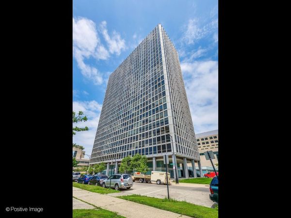 330 W Diversey Parkway , Unit 401, Chicago, IL 60657
