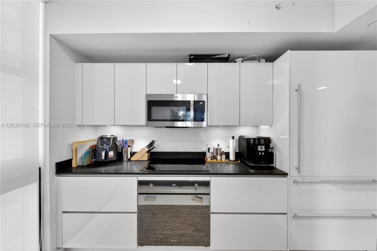 1010 Brickell Ave , Unit 2905, Miami, FL 33131 Photo