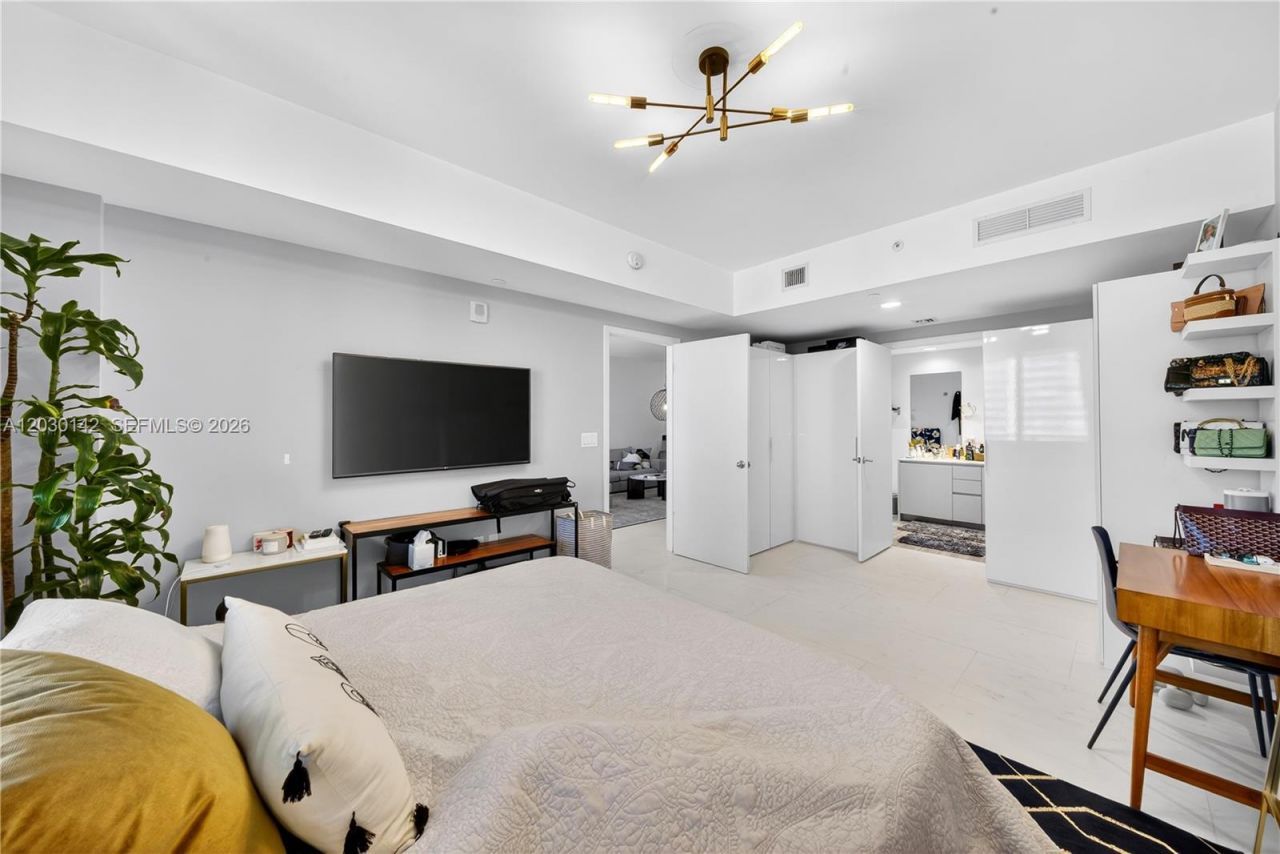 1010 Brickell Ave , Unit 2905, Miami, FL 33131 Photo