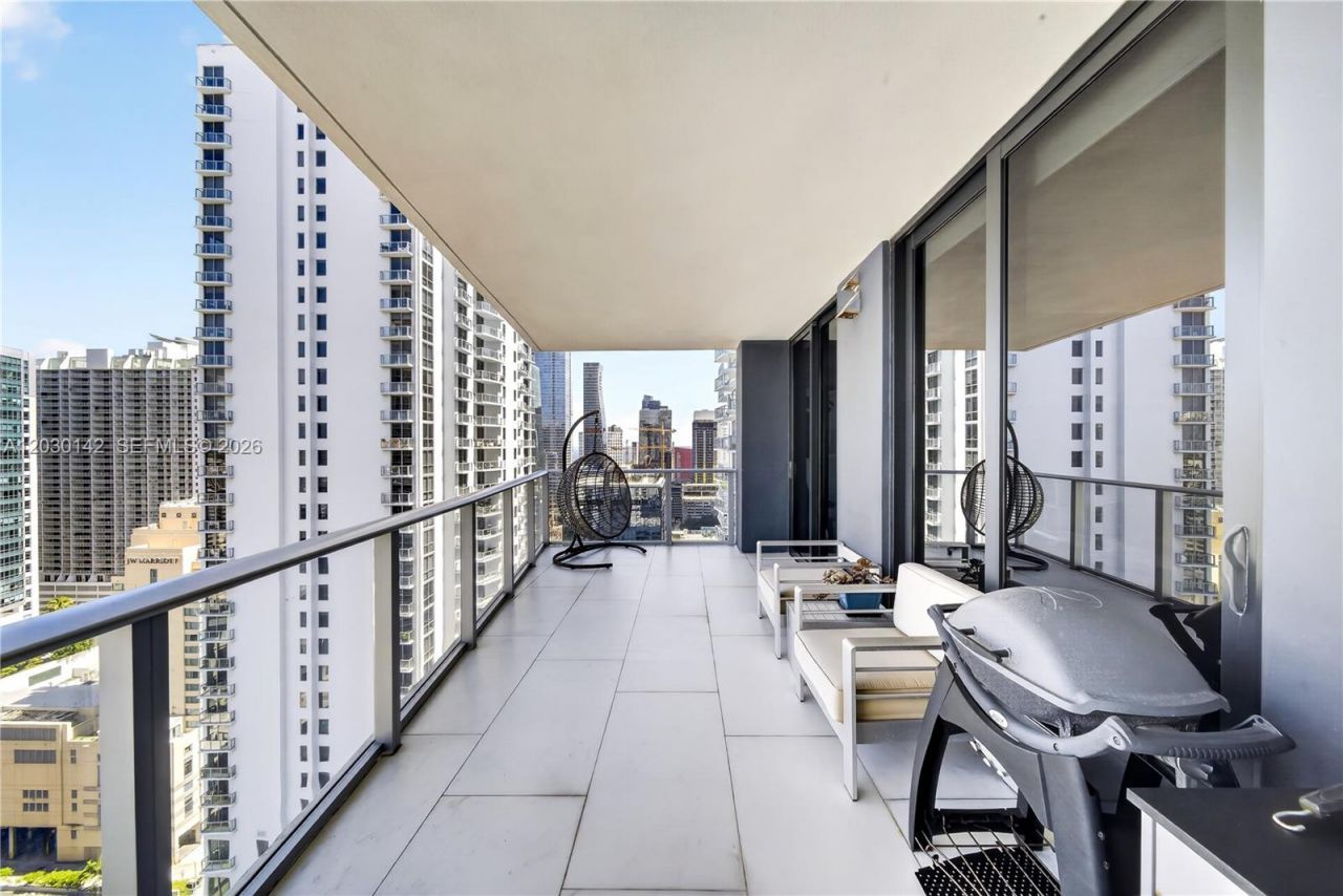 1010 Brickell Ave , Unit 2905, Miami, FL 33131 Photo
