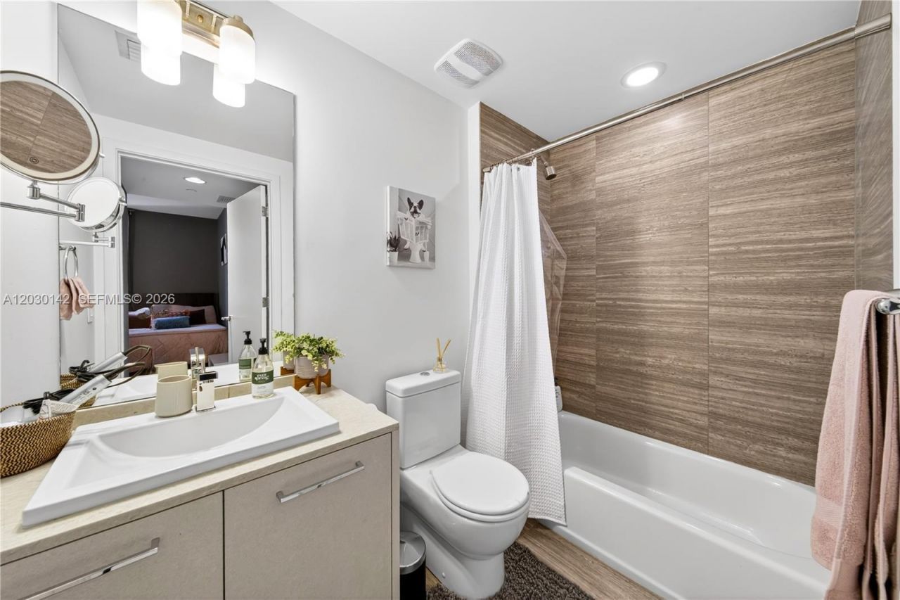 1010 Brickell Ave , Unit 2905, Miami, FL 33131 Photo