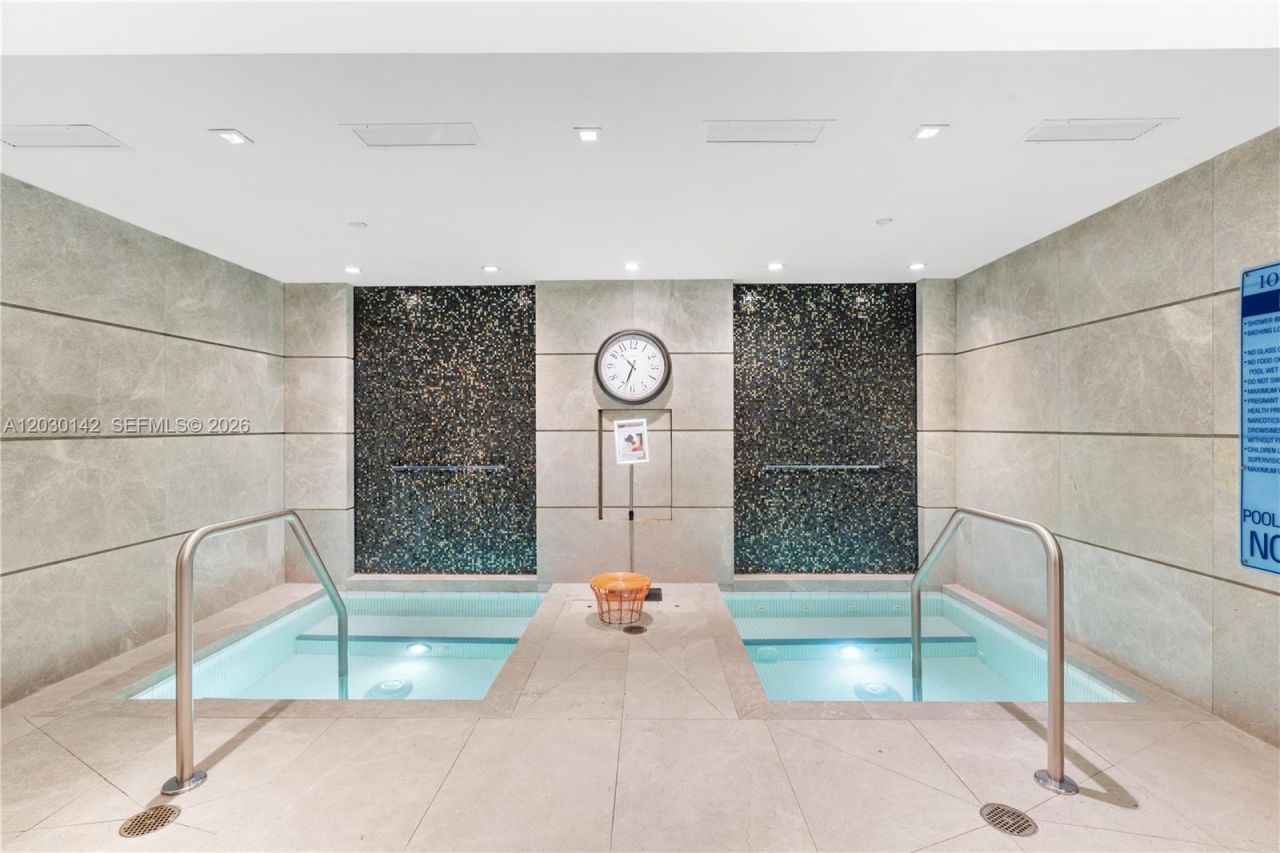 1010 Brickell Ave , Unit 2905, Miami, FL 33131 Photo
