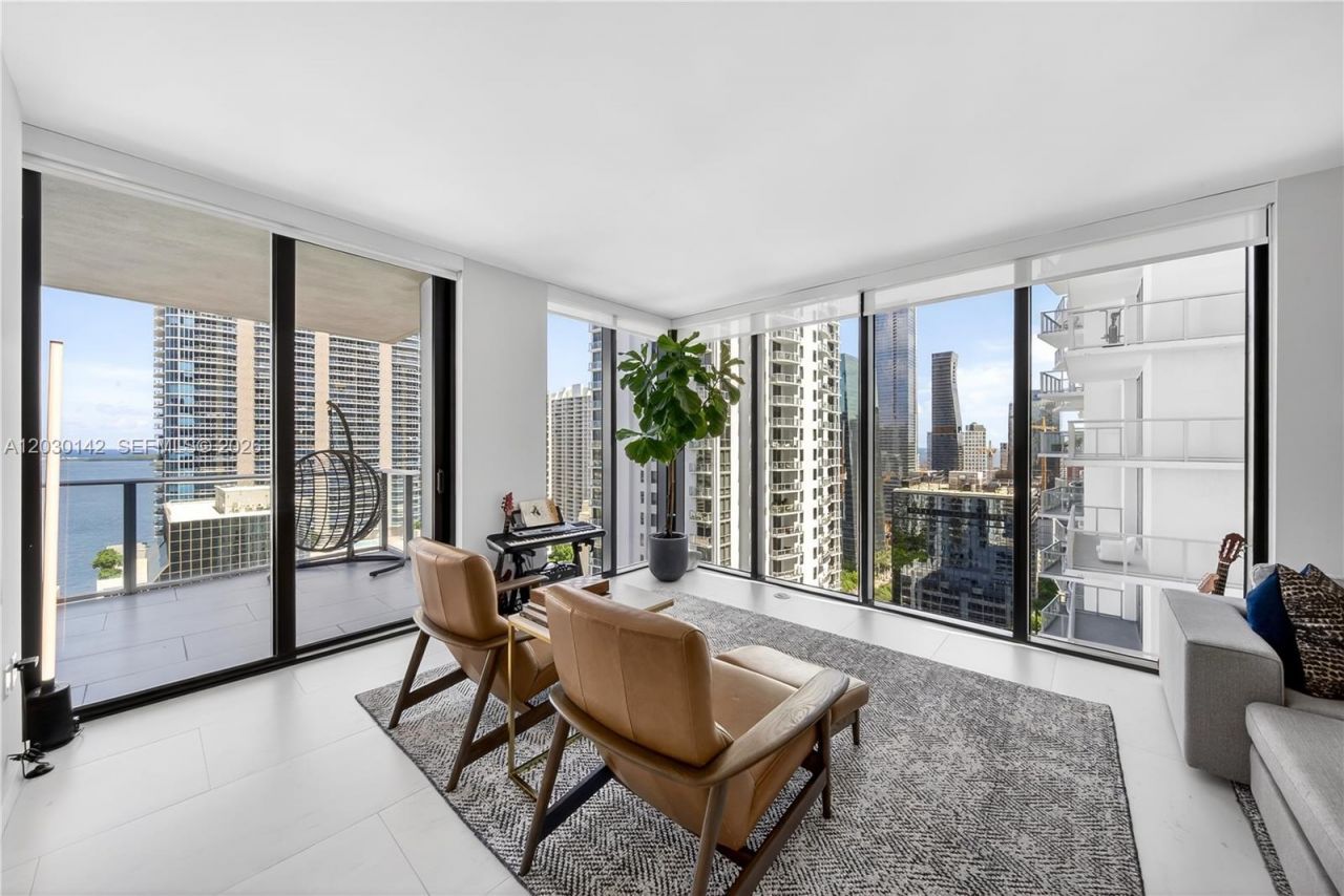 1010 Brickell Ave , Unit 2905, Miami, FL 33131 Photo