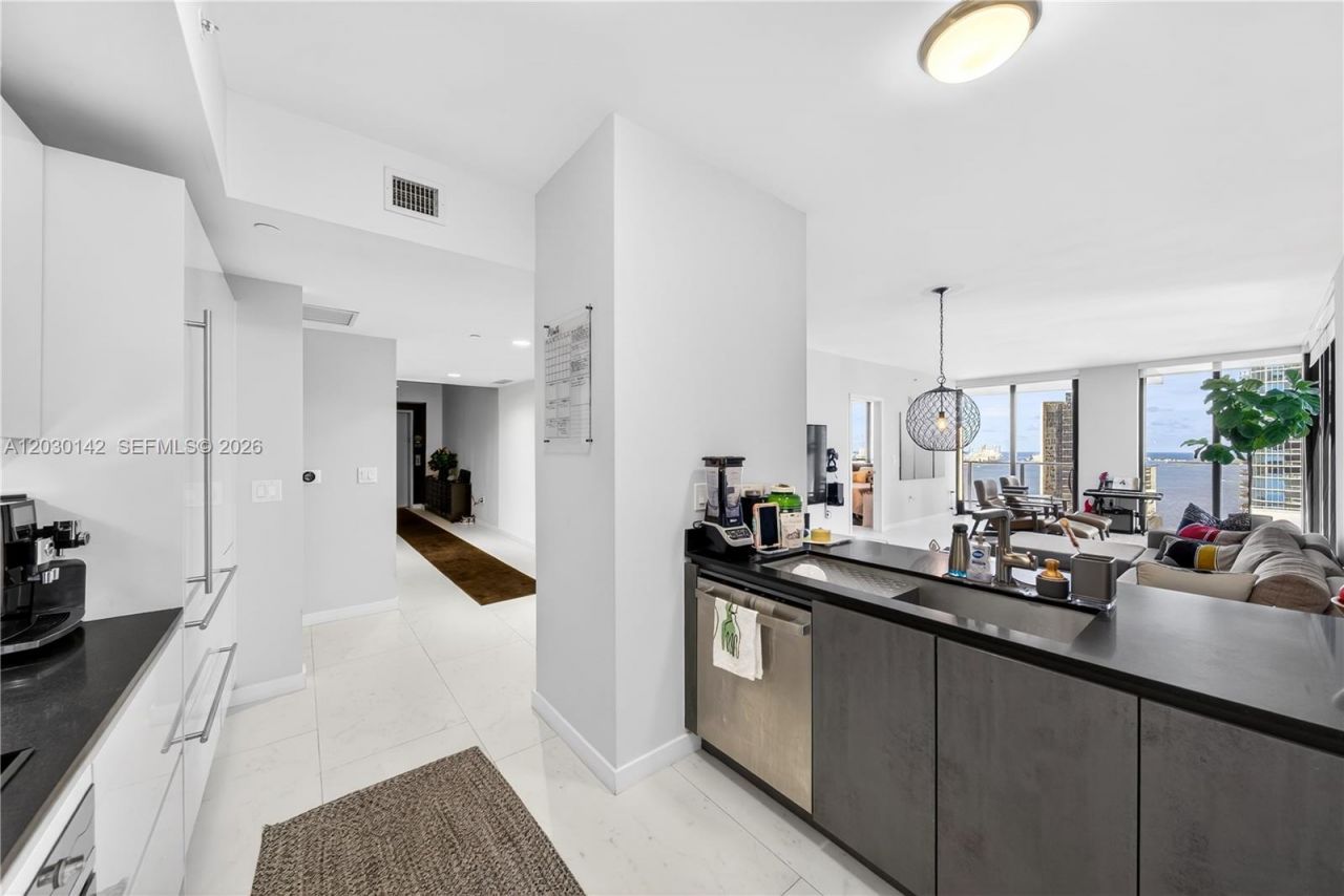 1010 Brickell Ave , Unit 2905, Miami, FL 33131 Photo