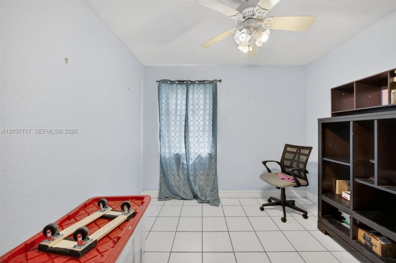 313 NW 132nd Pl , Miami, FL 33182 Photo