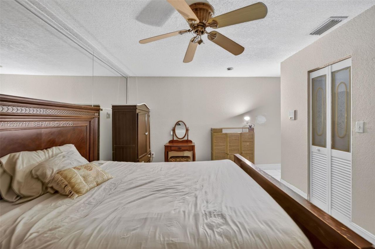 313 NW 132nd Pl , Miami, FL 33182 Photo