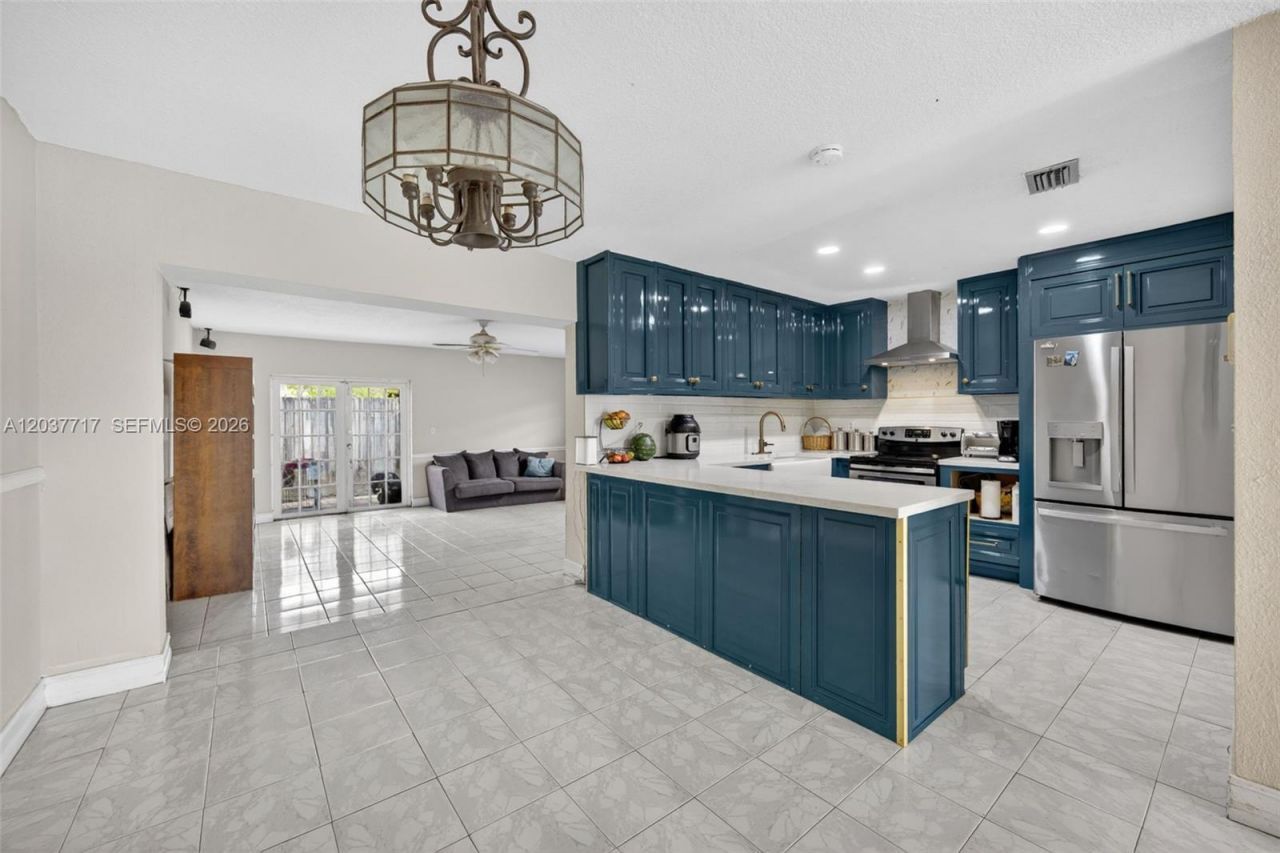 313 NW 132nd Pl , Miami, FL 33182 Photo