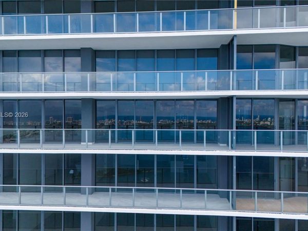700 NE 24th St, Unit 5402, Miami, FL 33137