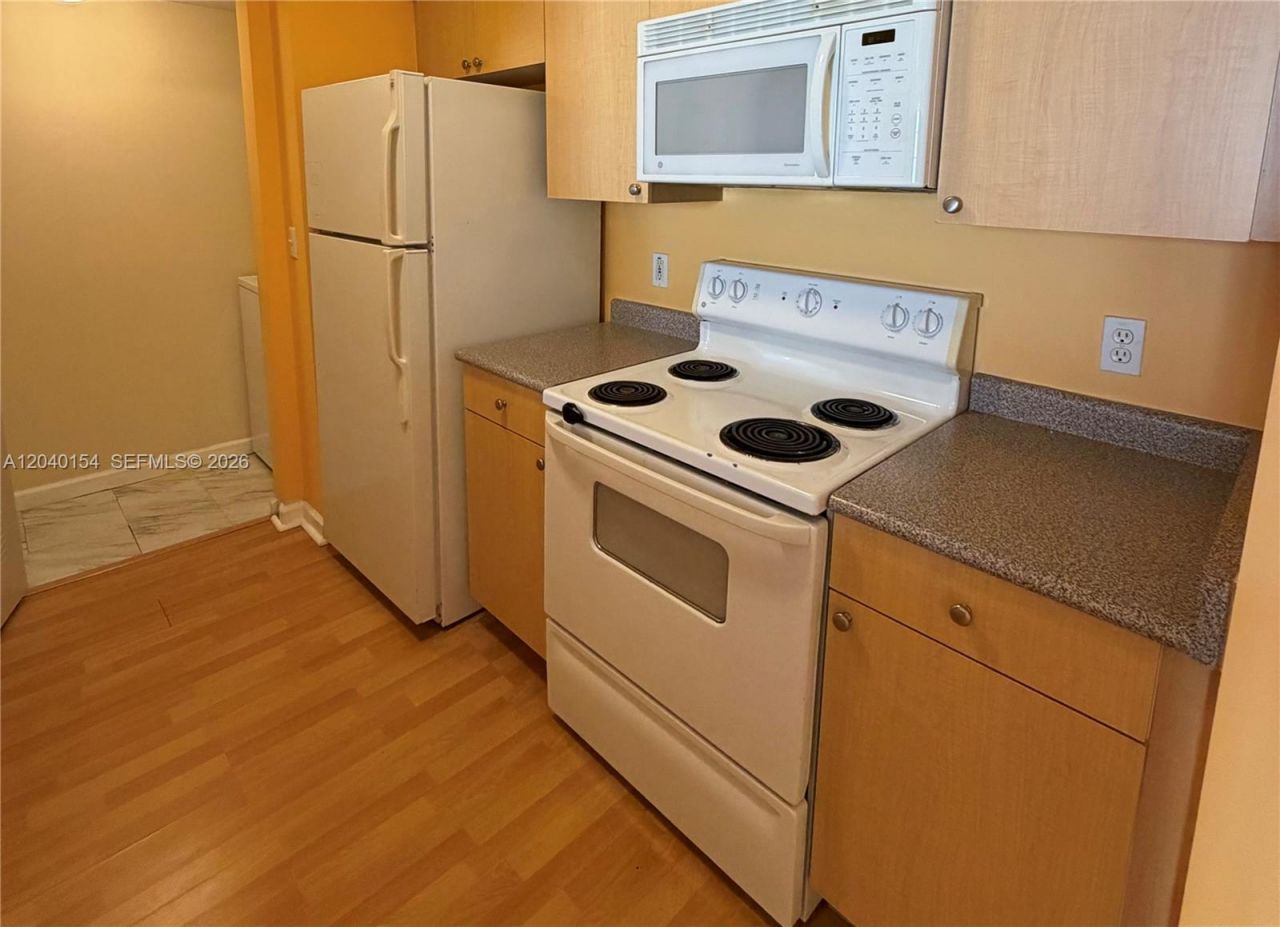 1919 Van Buren St, Unit 620A, Hollywood, FL 33020 Photo