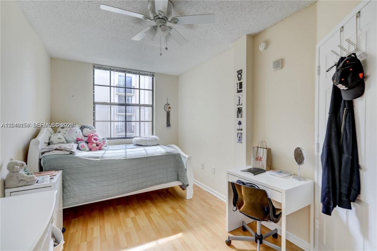 1919 Van Buren St , Unit 620A, Hollywood, FL 33020 Photo