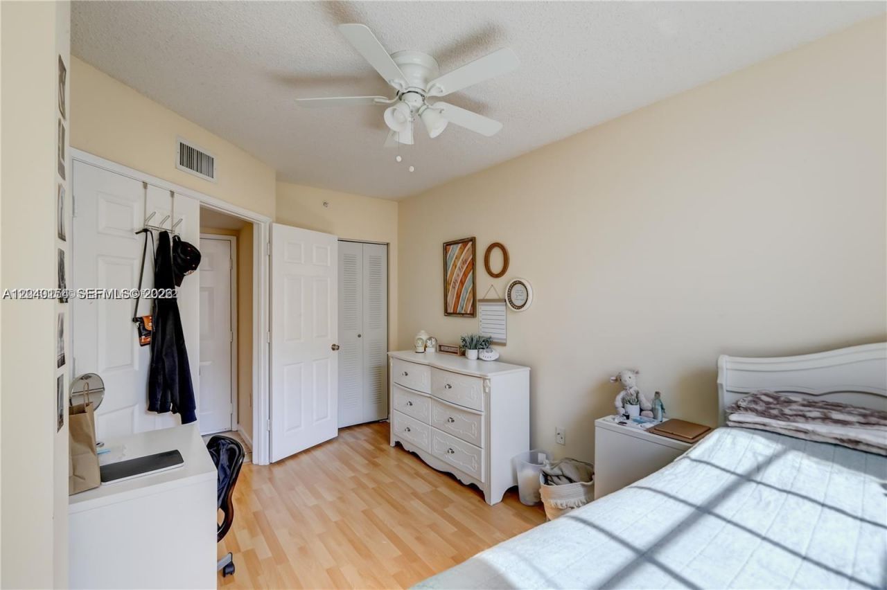 1919 Van Buren St , Unit 620A, Hollywood, FL 33020 Photo