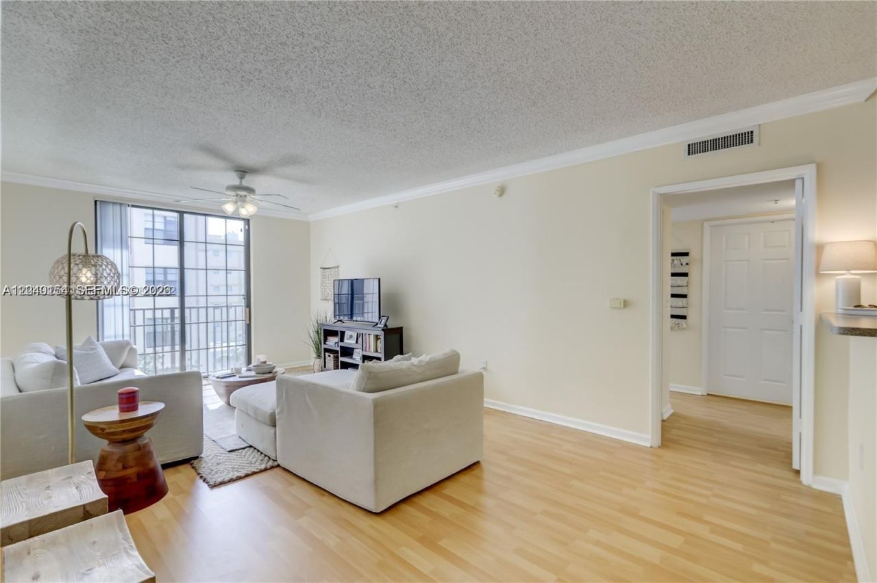 1919 Van Buren St , Unit 620A, Hollywood, FL 33020 Photo