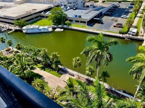 17150 N Bay Rd, Unit 2912, Sunny Isles Beach, FL 33160