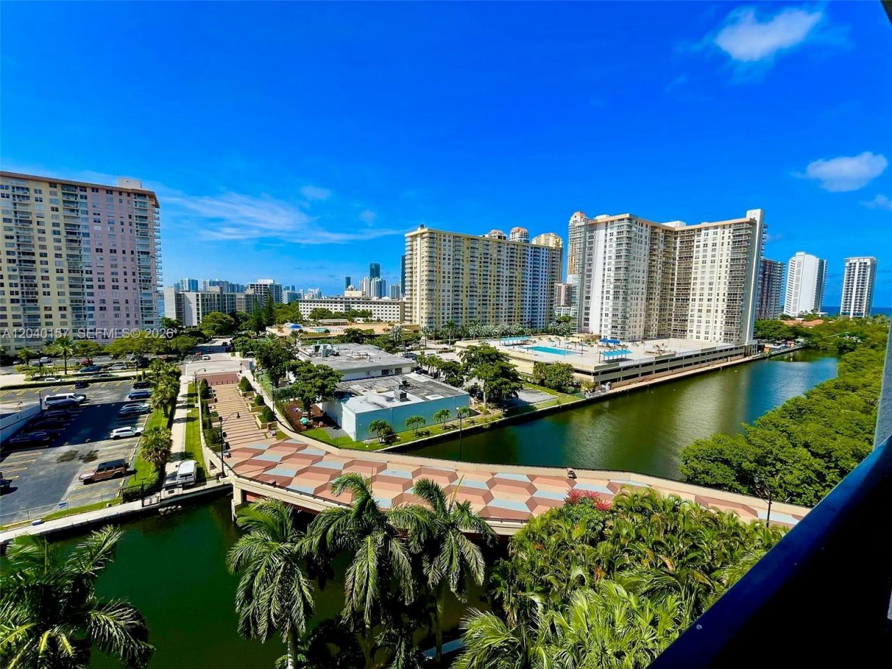 17150 N Bay Rd, Unit 2912, Sunny Isles Beach, FL 33160 Photo