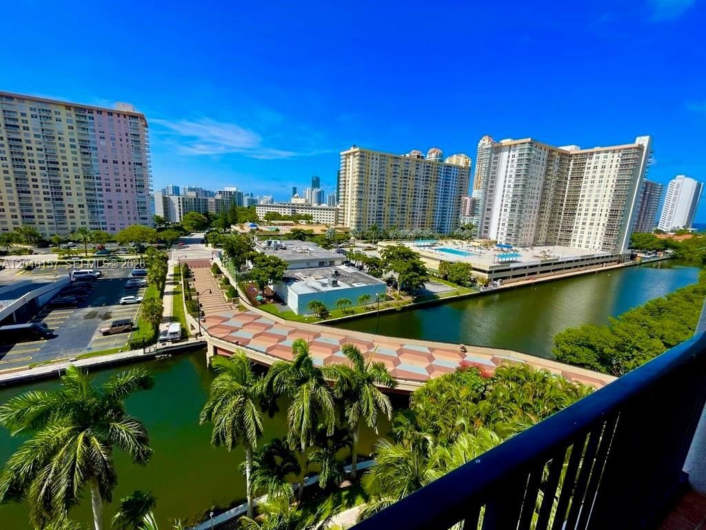 17150 N Bay Rd, Unit 2912, Sunny Isles Beach, FL 33160 Photo