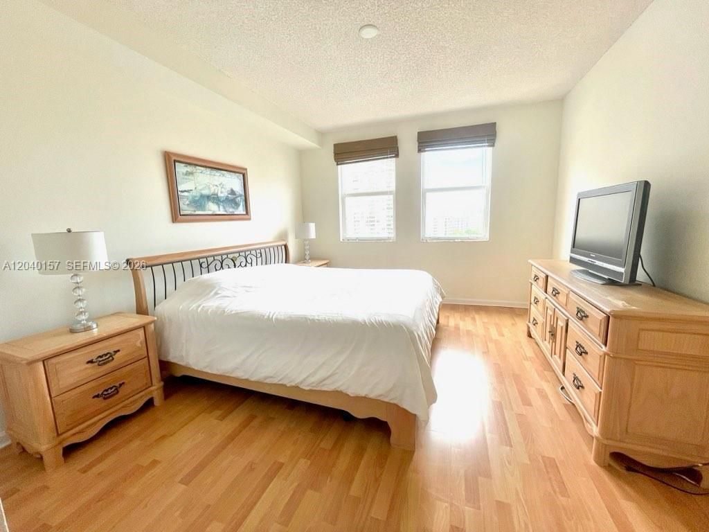 17150 N Bay Rd, Unit 2912, Sunny Isles Beach, FL 33160 Photo