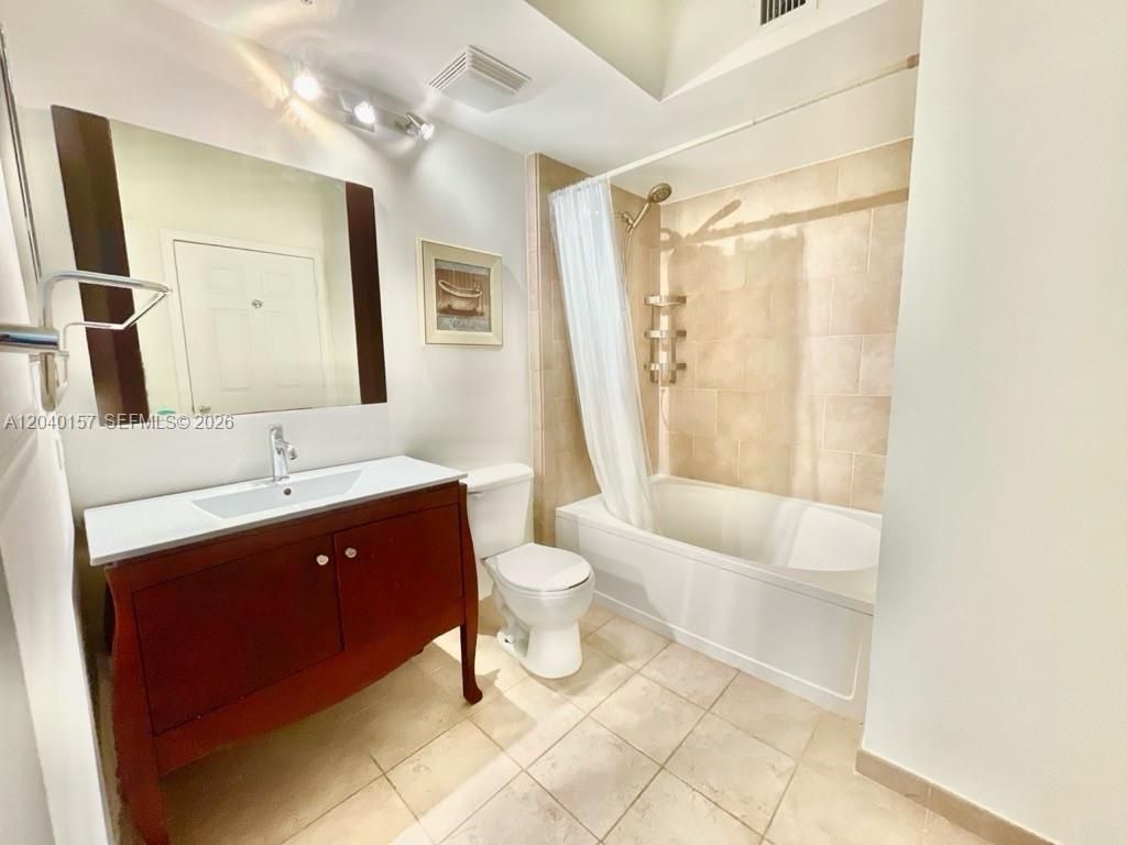 17150 N Bay Rd, Unit 2912, Sunny Isles Beach, FL 33160 Photo