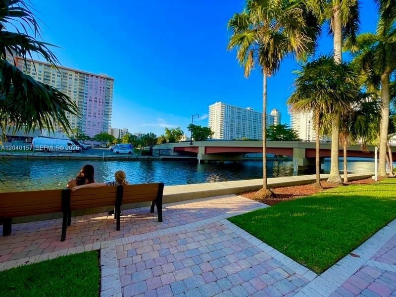 17150 N Bay Rd, Unit 2912, Sunny Isles Beach, FL 33160 Photo