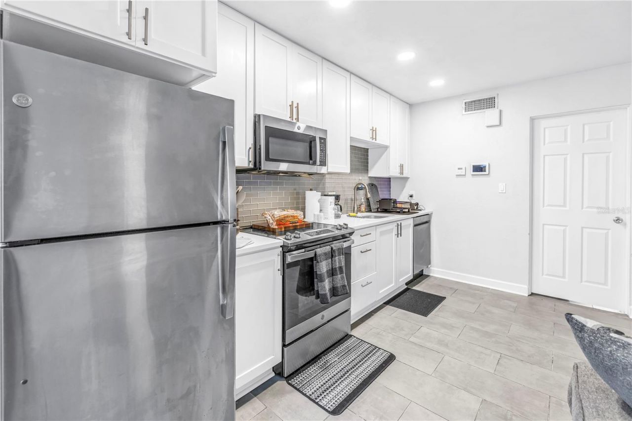 555 3rd Street N, Unit 13, Saint Petersburg, FL 33701 Photo