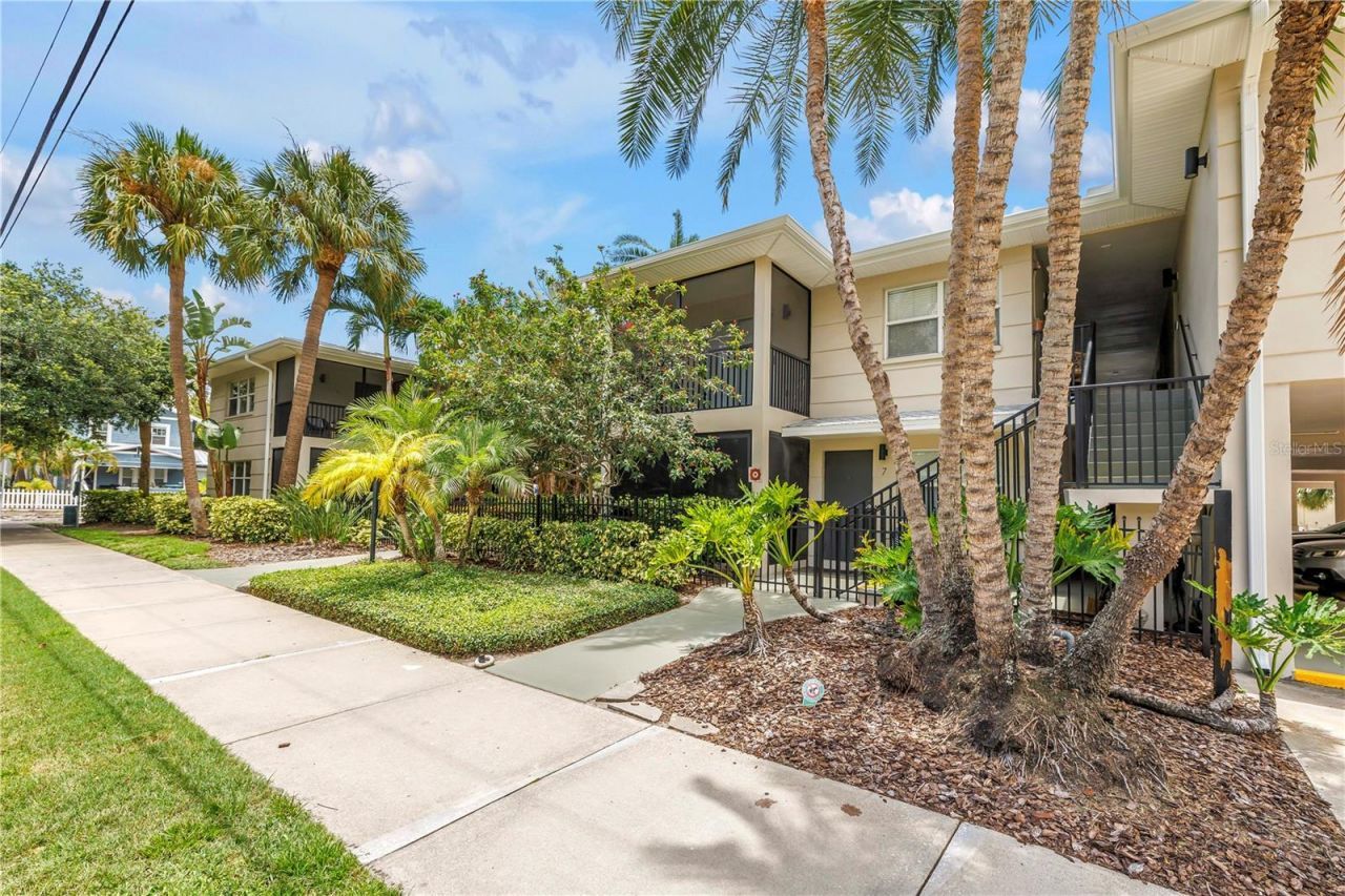 555 3rd Street N, Unit 13, Saint Petersburg, FL 33701 Photo