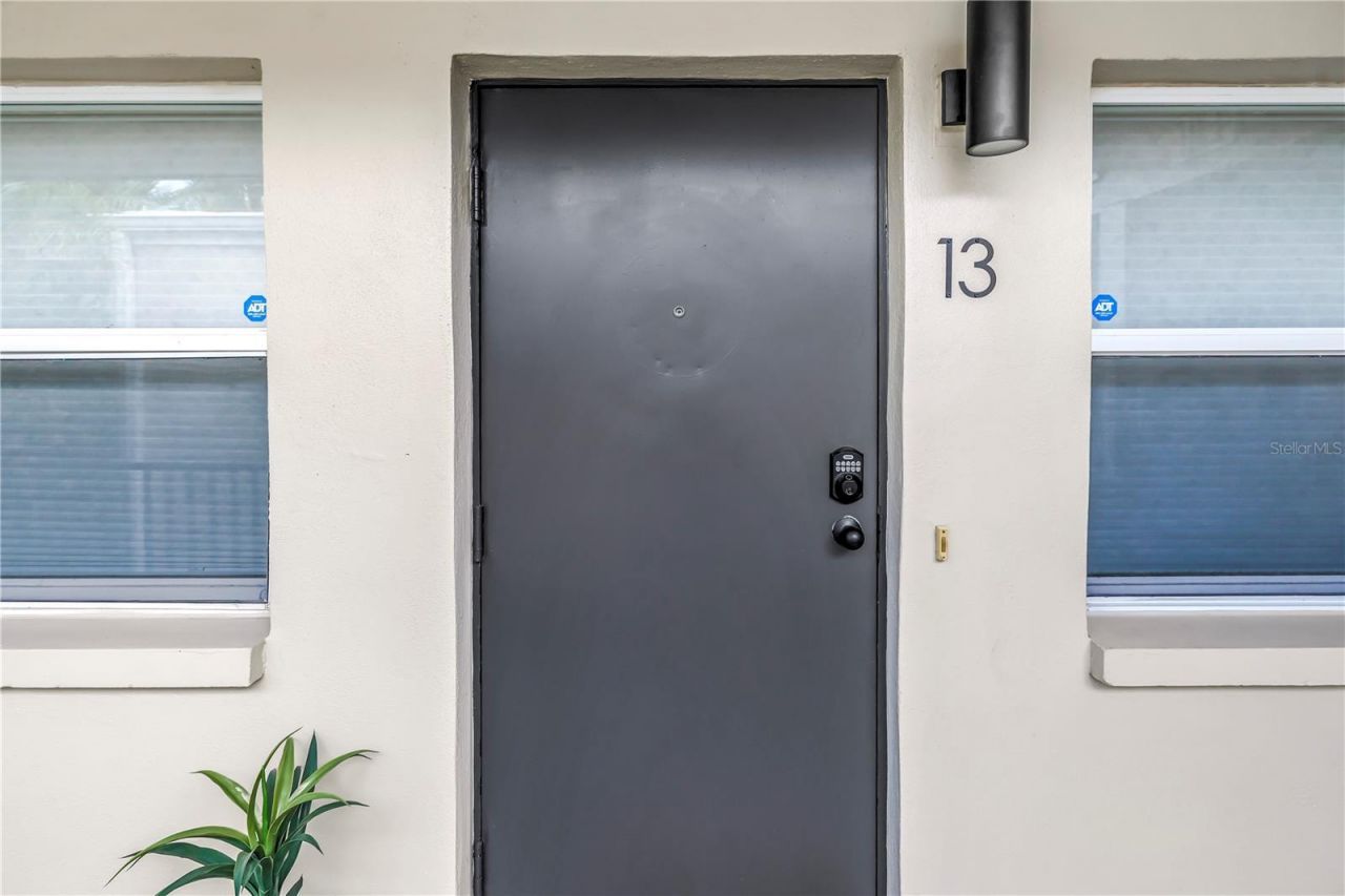 555 3rd Street N, Unit 13, Saint Petersburg, FL 33701 Photo