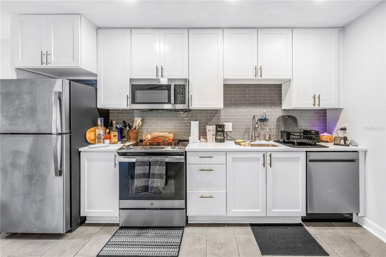 555 3rd Street N, Unit 13, Saint Petersburg, FL 33701 Photo