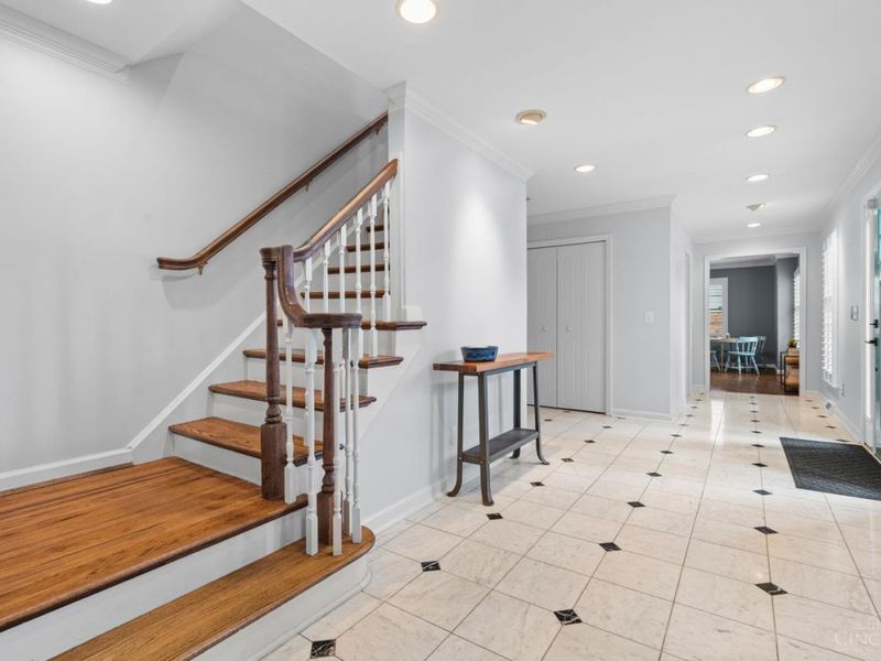 8709 Sturbridge Drive, Sycamore Township, OH 45236 Photo 6