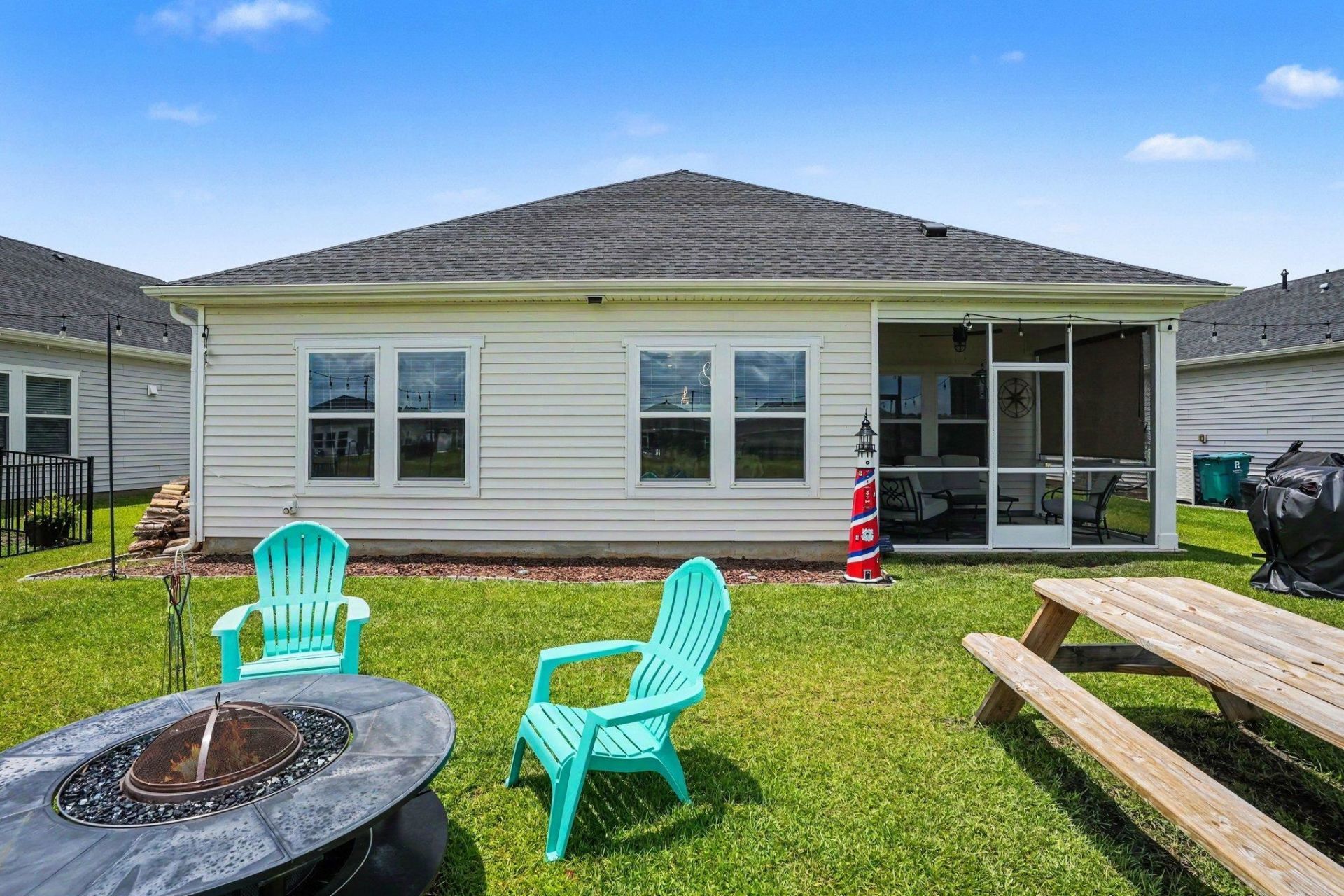 415 Rollins Dr.  Photo 21