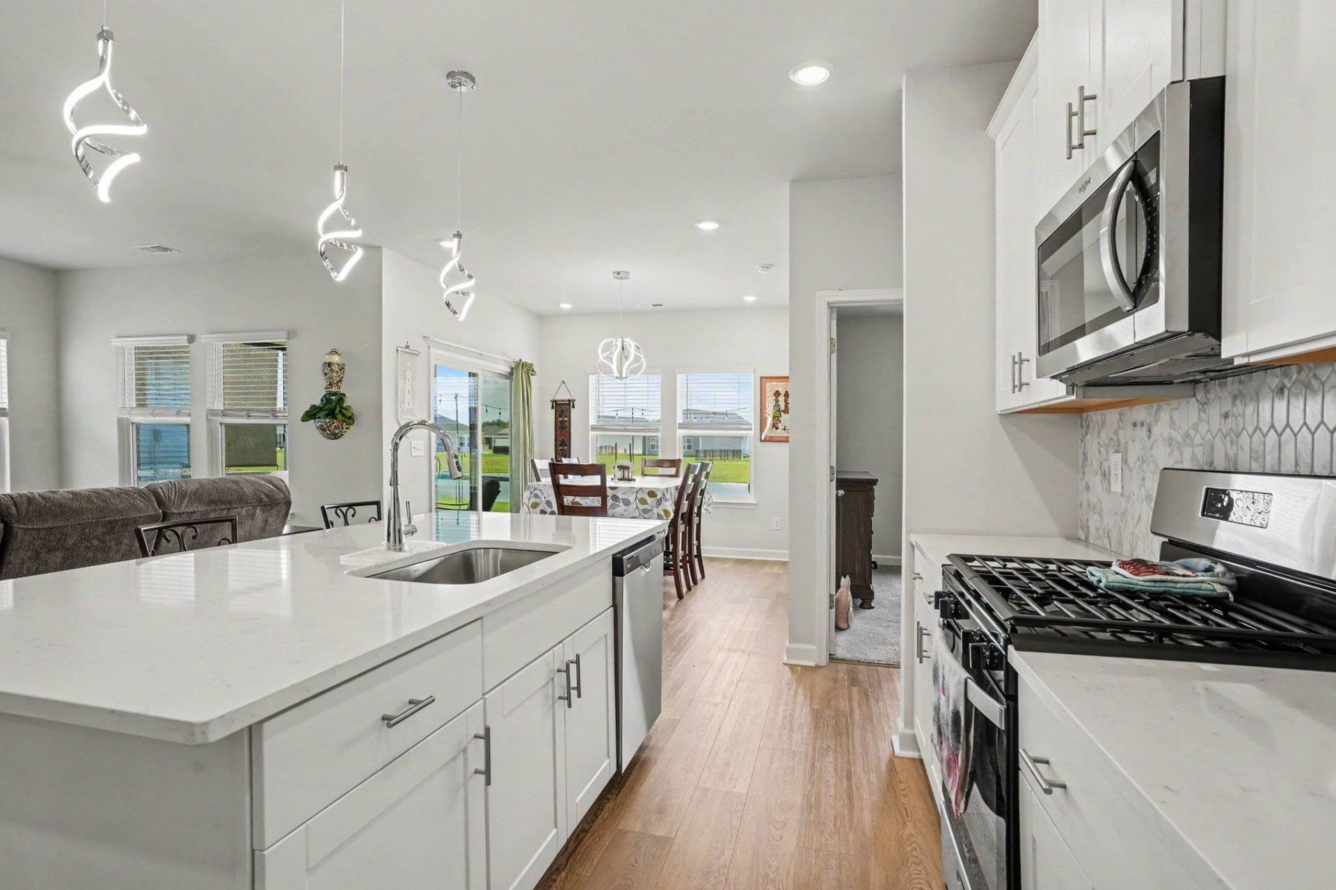 415 Rollins Dr.  Photo 8