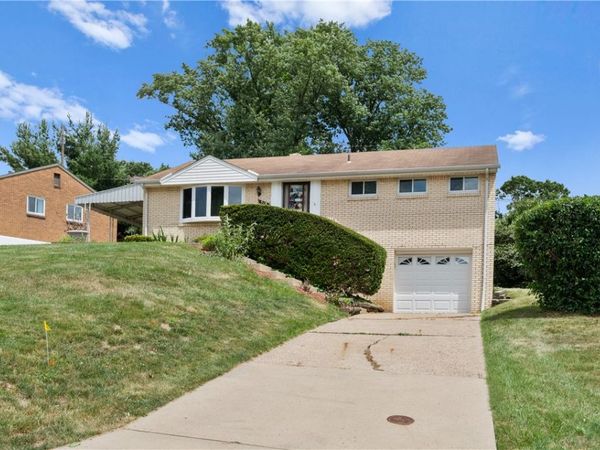 319 Saratoga Dr, Pittsburgh, PA 15236