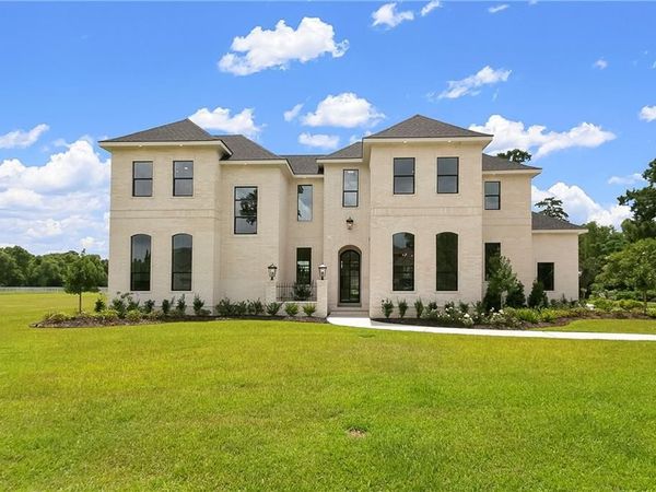 15 OAK HILLS Lane , New Orleans, LA 70131
