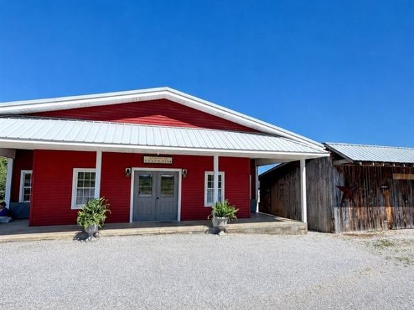 12785 Nashville Road , Woodburn, KY 42170