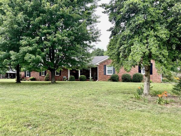 1010 S College Street , Franklin, KY 42134
