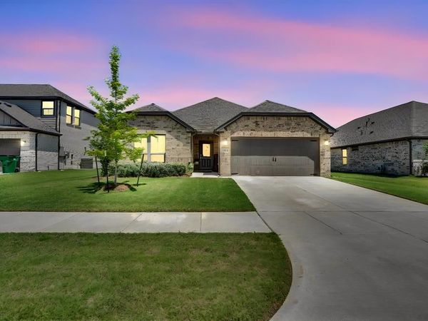 561 Baffin Bay Drive, Waxahachie, TX 75165