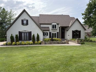 5502 Spinnaker Pointe N/A, Parkville, MO 64152